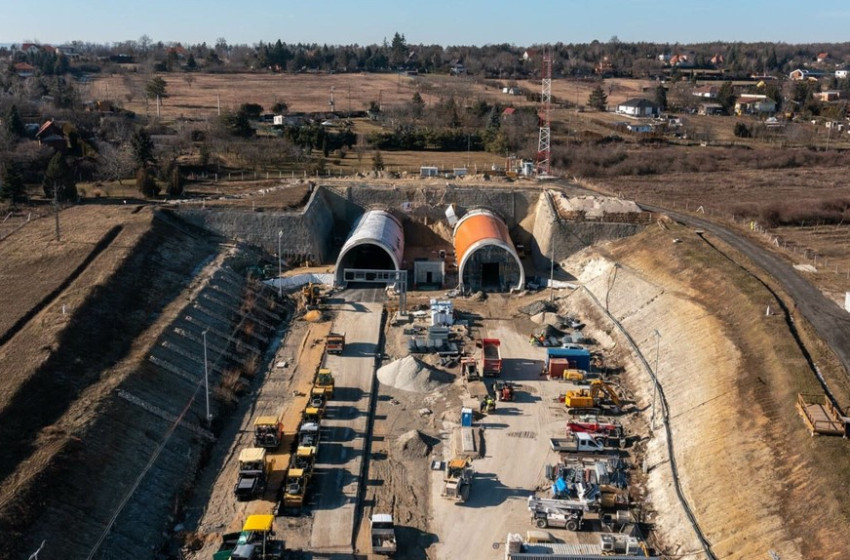 Látványos felvételek érkeztek egy közlekedési nagyberuházás zárószakaszáról 
